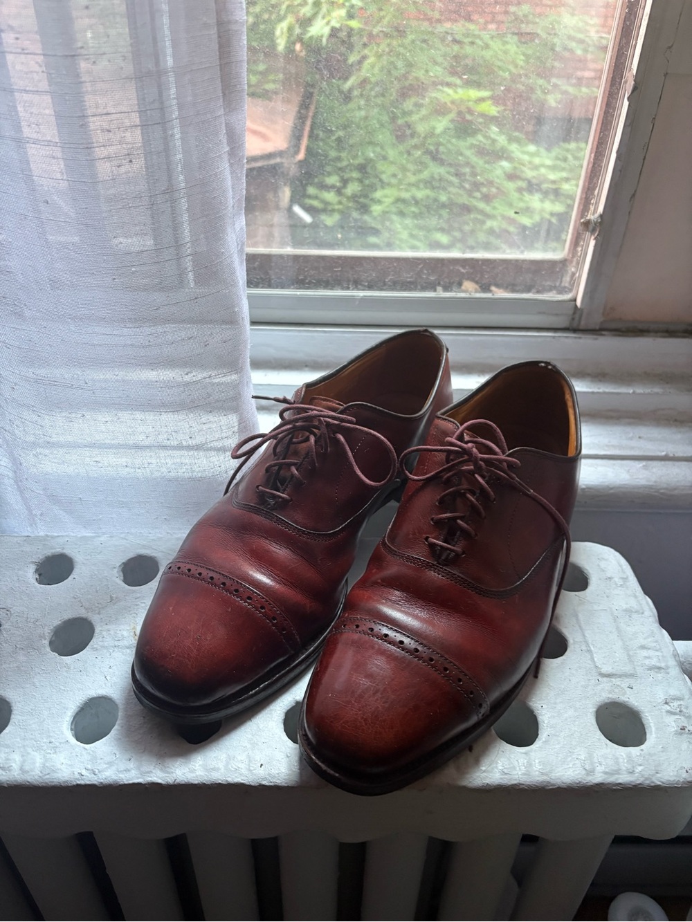 Allen Edmonds Men's Burgundy Leather Cap-Toe Oxfords